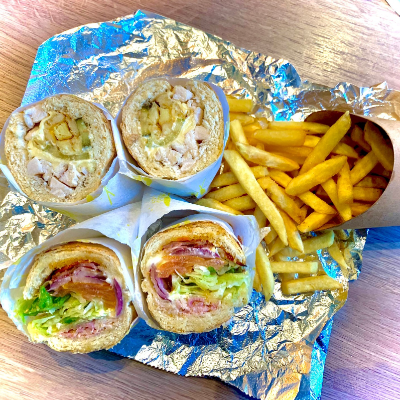 With a variety of bread, meats, cheeses, and condiments, your possibilities are endless! 😋🥖

#whichwichuk #BYO #buildyourown #toppings #customise #bestsandwich #foodie #superior #london