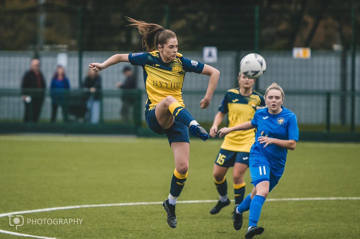 HytheGroup's tweet photo. The Hythe-sponsored @MoneysFCWomen had a great season this year. โฝ
It's been fantastic watching the team grow over the years we've been sponsoring them. We can't wait to see what you do next!
#sponsorship #football #womensfootball #womeninsport #upthemoneys #moneyfields https://t.co/zxlYrLmL2e