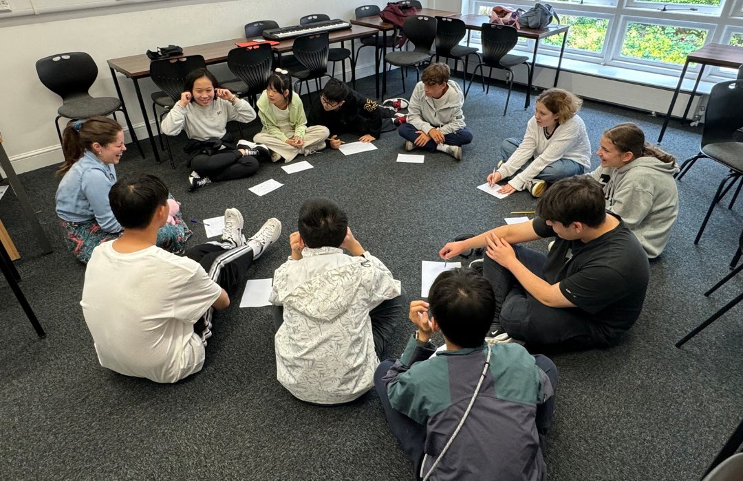 MHShortCourses's tweet photo. The music room is alive with joy as our students practice harmonies. They're having a fantastic time exploring melodies and rhythms, creating beautiful music together and discovering the magic of collaborative performance.

#MillHillShortCourses #MillHillSummerSchool https://t.co/Ty3Pz0H5Ml