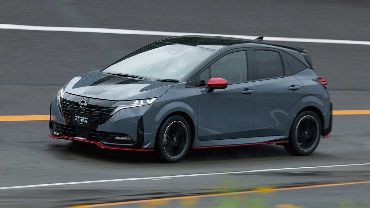 NissanGlobal's tweet image. 「ノート オーラ NISMO」を国内向けに発売🏁

「駿足の電動シティレーサー」をコンセプトに「より速く、気持ち良く、安心して走れるクルマ」を追求。レースでの知見を活かし、#NISMO らしい空力性能と、 #ePOWER で心地よい走りを実現しました。

global.nissannews.com/ja-JP/releases…

#日産