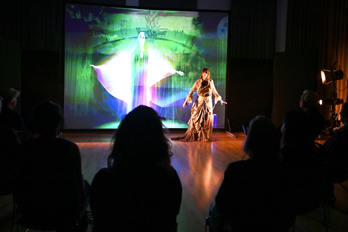 Guildhall School of Music & Drama (@guildhallschool) on Twitter photo We’re delighted to announce that Dr Toby Young has been chosen to receive a Future Leaders Fellowship, by UKRI (UK Research & Innovation). The fellowship provides a grant of £1.4 million, to fund Dr Young’s research project, Immersive Opera. 
Read more ⬇️
gsmd.ac.uk/about-guildhal… We’re delighted to announce that Dr Toby Young has been chosen to receive a Future Leaders Fellowship, by UKRI (UK Research & Innovation). The fellowship provides a grant of £1.4 million, to fund Dr Young’s research project, Immersive Opera. 
Read more ⬇️
gsmd.ac.uk/about-guildhal…