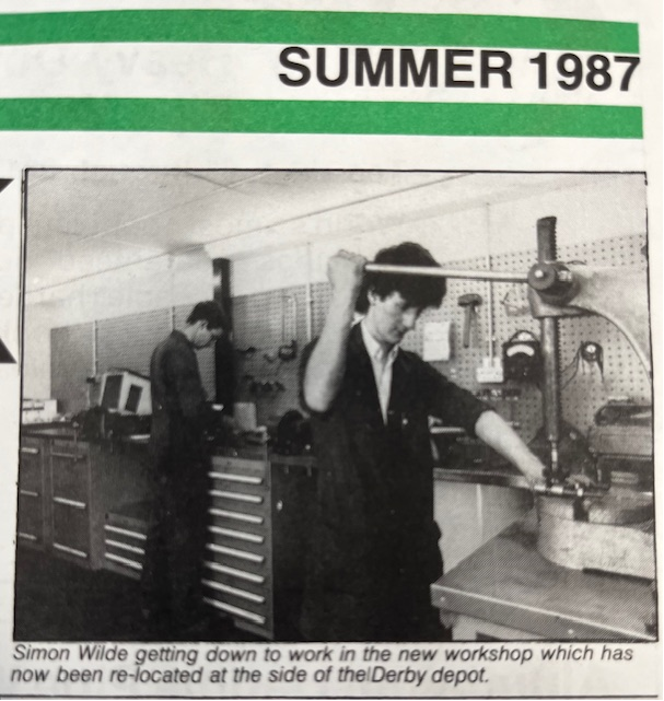 protradeuk's tweet image. Congratulations to Simon Wilde on achieving 40 years of service with D.I.P.T.

As Service Centre Manager, Simon is an expert in repairing all broken power tools; his service is second to none!

Thank you, Simon! 🥂💚

protrade.co.uk/power-tool-rep…

#powertoolrepair