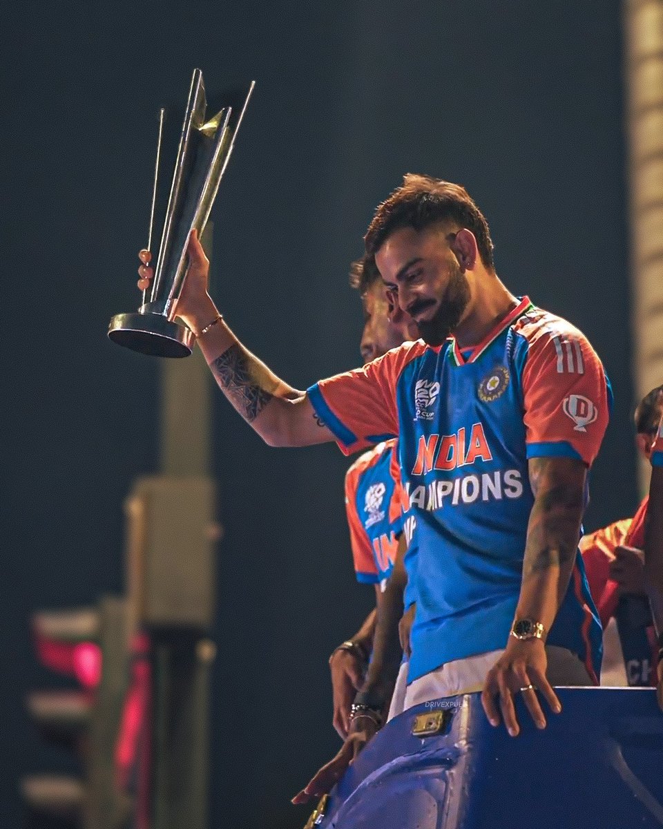 Rayyan55722119's tweet photo. @BluntIndianGal @imVkohli @AnushkaSharma ♥️ https://t.co/rS3ILy1Dkj