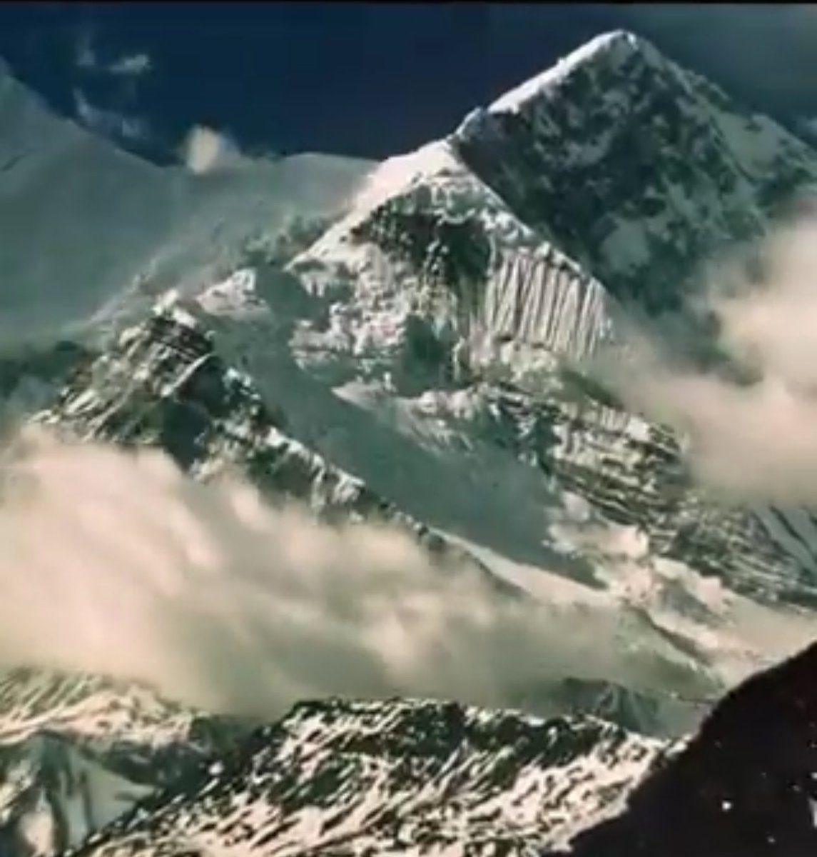 Im_JRK's tweet photo. @imVkohli @IIS_Vijayanagar @StayWrogn @imVkohli this is Nepal’s Chulu East Peak. You should verify your content before it’s posted. You are an Icon, couldn’t expect such a blunder from great personality like you. https://t.co/KDsKUWscuk