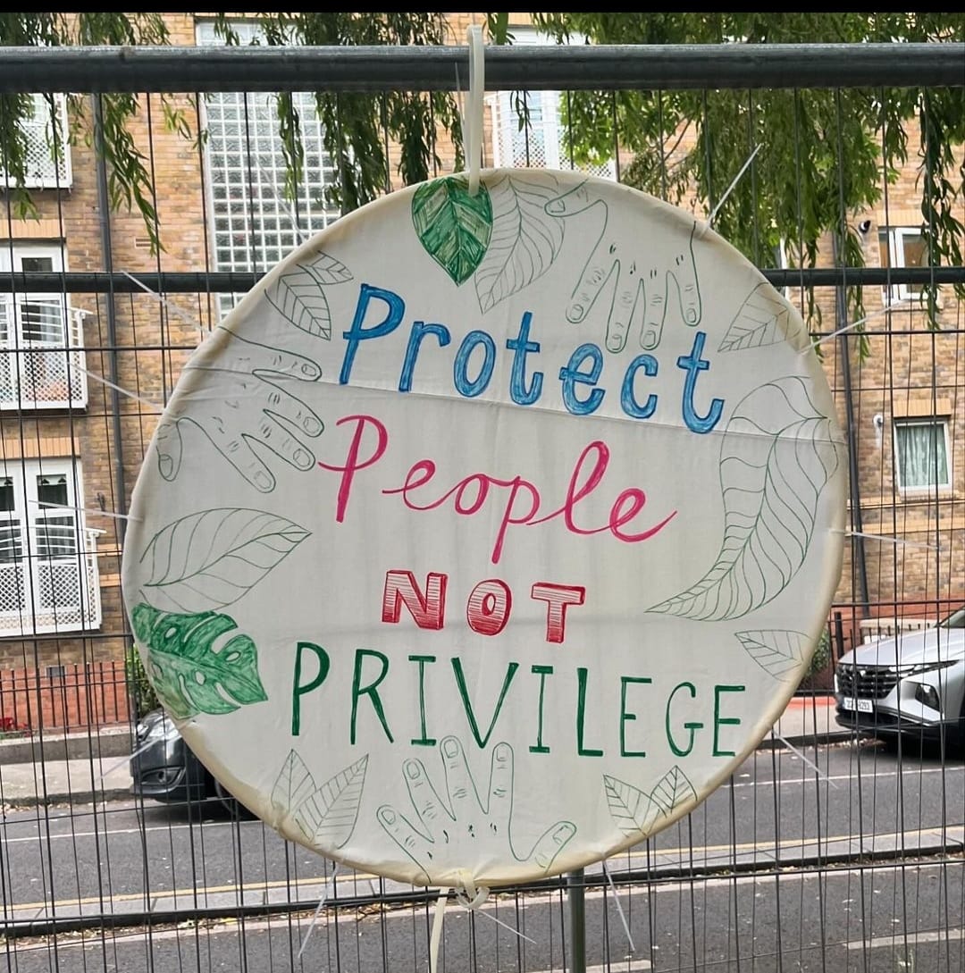 Join the collective demonstration at the canal at Potobello, Dublin this evening at 7pm. 

Without a secure home, no human can survive, never mind flourish.

Homes for people, not for profit!