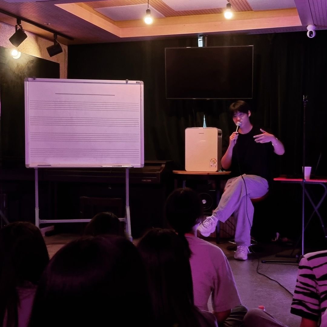 m_luvboy's tweet photo. [ #ソンユビン ]

2024年7月18日

16日のボーカルレッスン特別講義の様子

コメントを見ると、どうやら7/18から特別講義だけでなく、こちらの音楽塾で一般のボーカルレッスンを始めるとのこと。

#송유빈 #宋有彬 #SONGYUVIN  #ยูบิน

#마이틴 #MYTEEN
#비오브유 #bofyou

🔗 https://t.co/zTzKEAn6QV https://t.co/K05yV6K74p