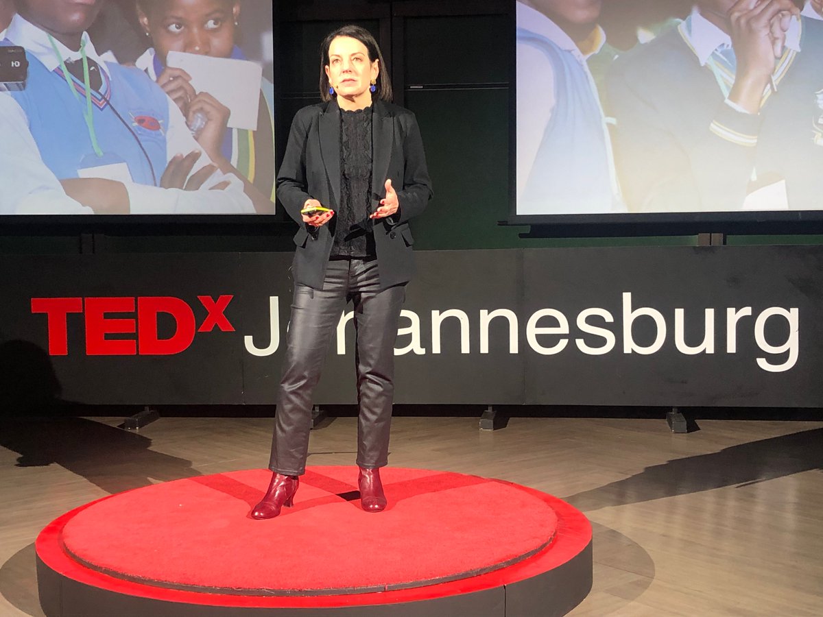 TEDxJoburg's tweet image. Michelle Lissoos @MichelleLissoos - iSchoolAfrica founder, education innovator: &quot;Today, more children are in school than ever before. But they are not able to read.&quot; #learningpoverty #digitalliteracy #edutech #SGD4 #SeedsOfHope #17GlobalGoals #SDG7 #MandelaDay2024 #TEDxJoburg