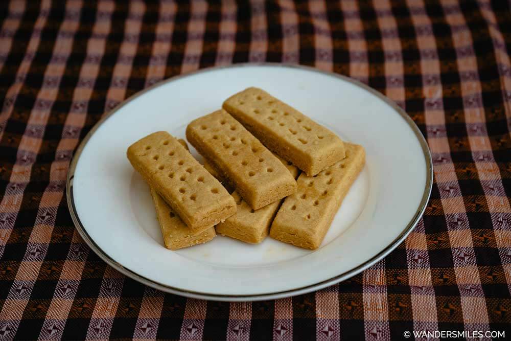 wandersmiles's tweet image. 🏴󠁧󠁢󠁳󠁣󠁴󠁿 Explore traditional Scottish food with hearty stews, tasty haggis and crumbly shortbread. Try iconic Scottish dishes blending history with local flavours on your next trip to Scotland!
🏴󠁧󠁢󠁳󠁣󠁴󠁿 READ NOW =&amp;gt; bit.ly/TradScotFood 
#scottishfood #visitscotland #foodies