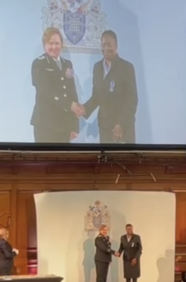 Lovely to sing at a Long Service Ceremony yesterday and have two of our own choristers honoured with a medal for a 20 yr unblemished record. Soprano Tor also conducted the choir in the absence of our MD before hotfooting it off to collect her award! Well done, Tor and Josephine!