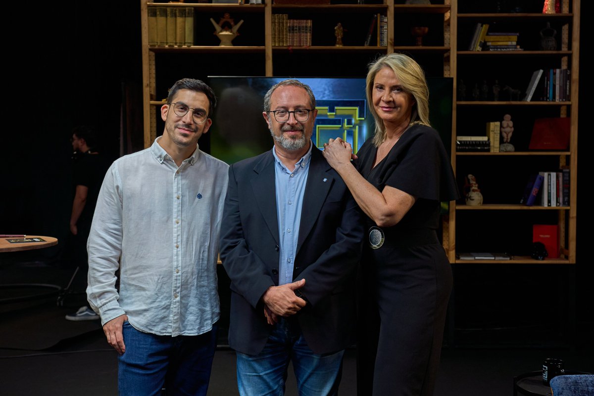 El Colegio Invisible tweet media