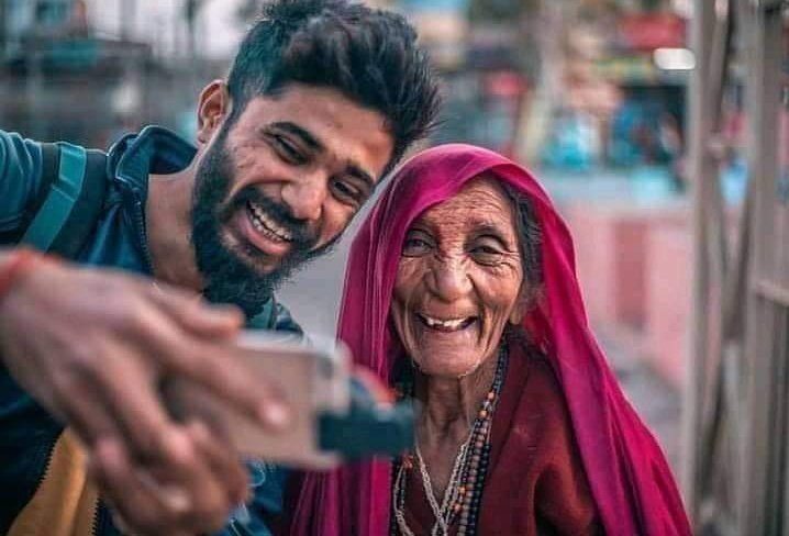محبت سے وسیع کوئی جاگیر نہیں 
اور امن سے بڑھ کر کوئی سکھ نہیں ♥️