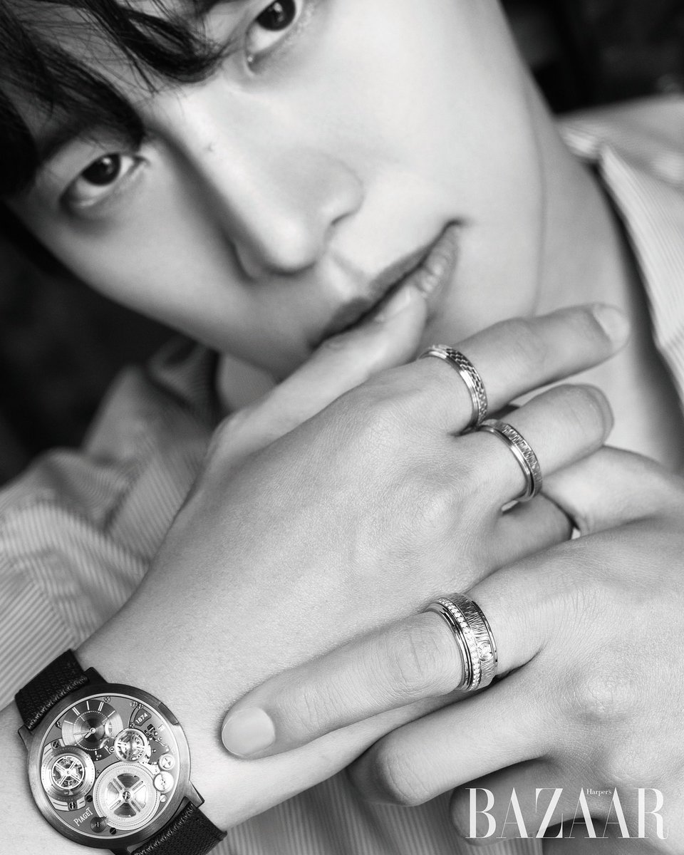 하퍼스 바자 (@bazaarkorea) on Twitter photo #제작지원
#피아제 의 글로벌 앰배서더 배우 #이준호 와 프랑스 파리에서 함께한 화보가 드디어 공개되었습니다. 파리와 사랑에 빠진 그, 이준호에게 스며들 시간입니다!🖤
#piaget #피아제150 #Piaget150 #HouseOfGold #EssenseOfExtraleganza <a href="/follow_leejunho/">LEE JUNHO Official</a> #제작지원
#피아제 의 글로벌 앰배서더 배우 #이준호 와 프랑스 파리에서 함께한 화보가 드디어 공개되었습니다. 파리와 사랑에 빠진 그, 이준호에게 스며들 시간입니다!🖤
#piaget #피아제150 #Piaget150 #HouseOfGold #EssenseOfExtraleganza <a href="/follow_leejunho/">LEE JUNHO Official</a>