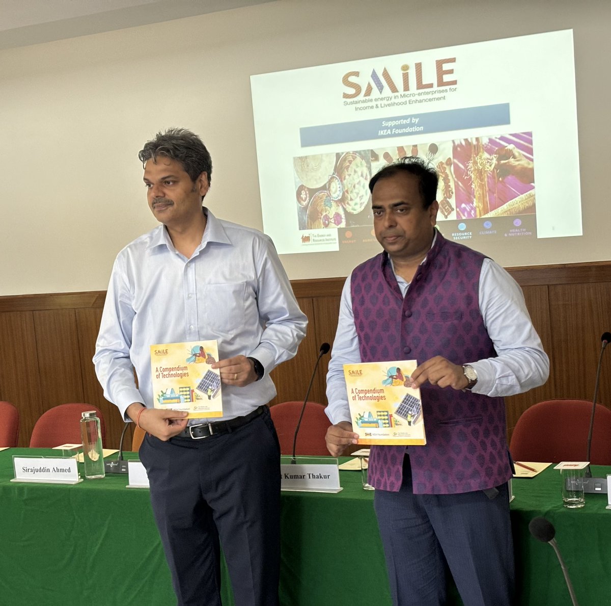 SMILE tweet media