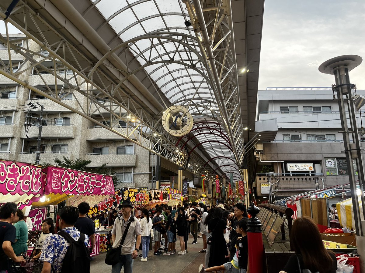 今日は弘明寺商店街は38縁日。
人が多く活気あって良いな！