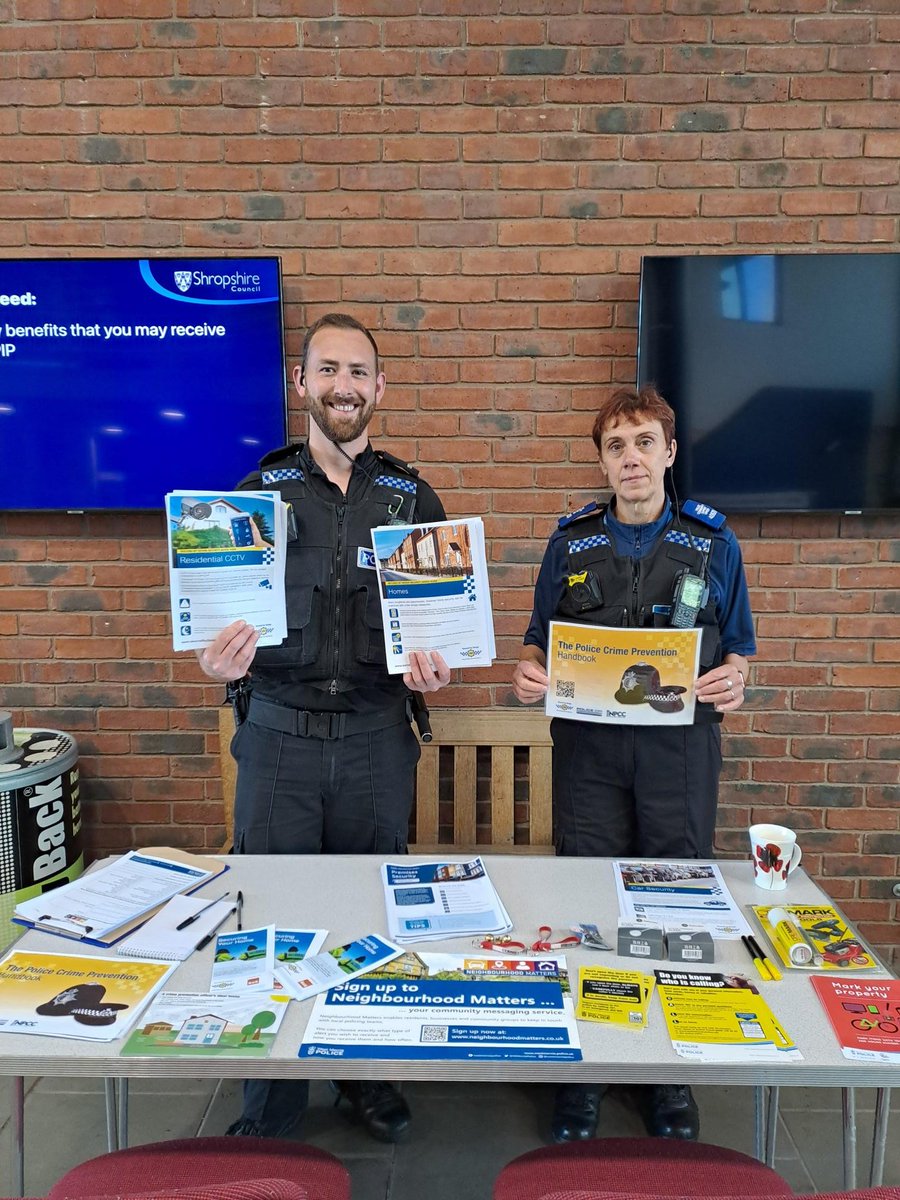 PC 22413 FOLEY attended Ludlow library with PCSO 40620 COOKE, engaging with the local community about crime prevention and home security.   More local police surgeries will be advertised on Neighbourhood Matters.