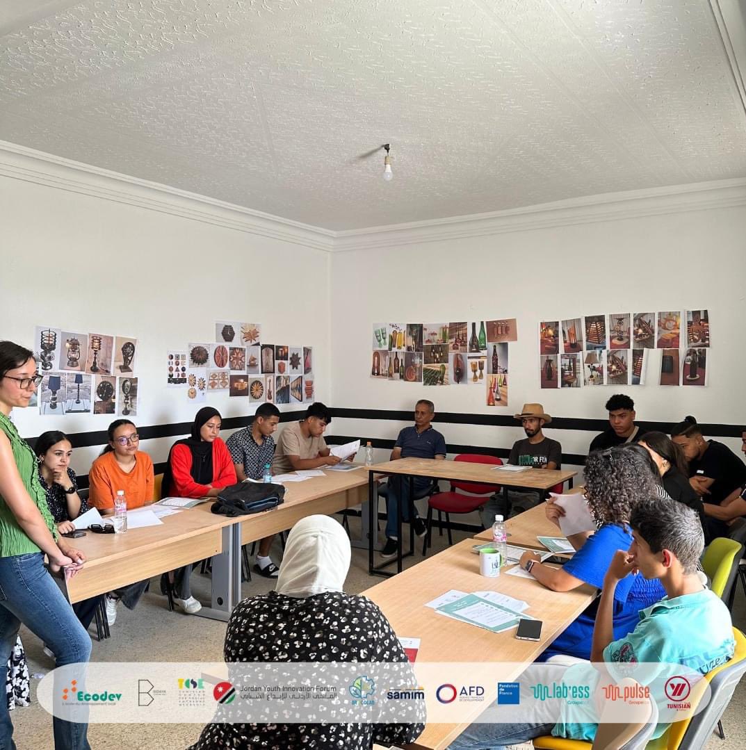 🔸 Le projet "Brico Lab" a officiellement démarré avec une formation en bricolage animée par M. Maher Trabelsi. Soutenu par l'AFD et mis en œuvre par le Lab'ess et ses partenaires Ecodev, Bidaya, TCSE, JYIF et Pulse.
suivez-nous pour les prochaines sessions !