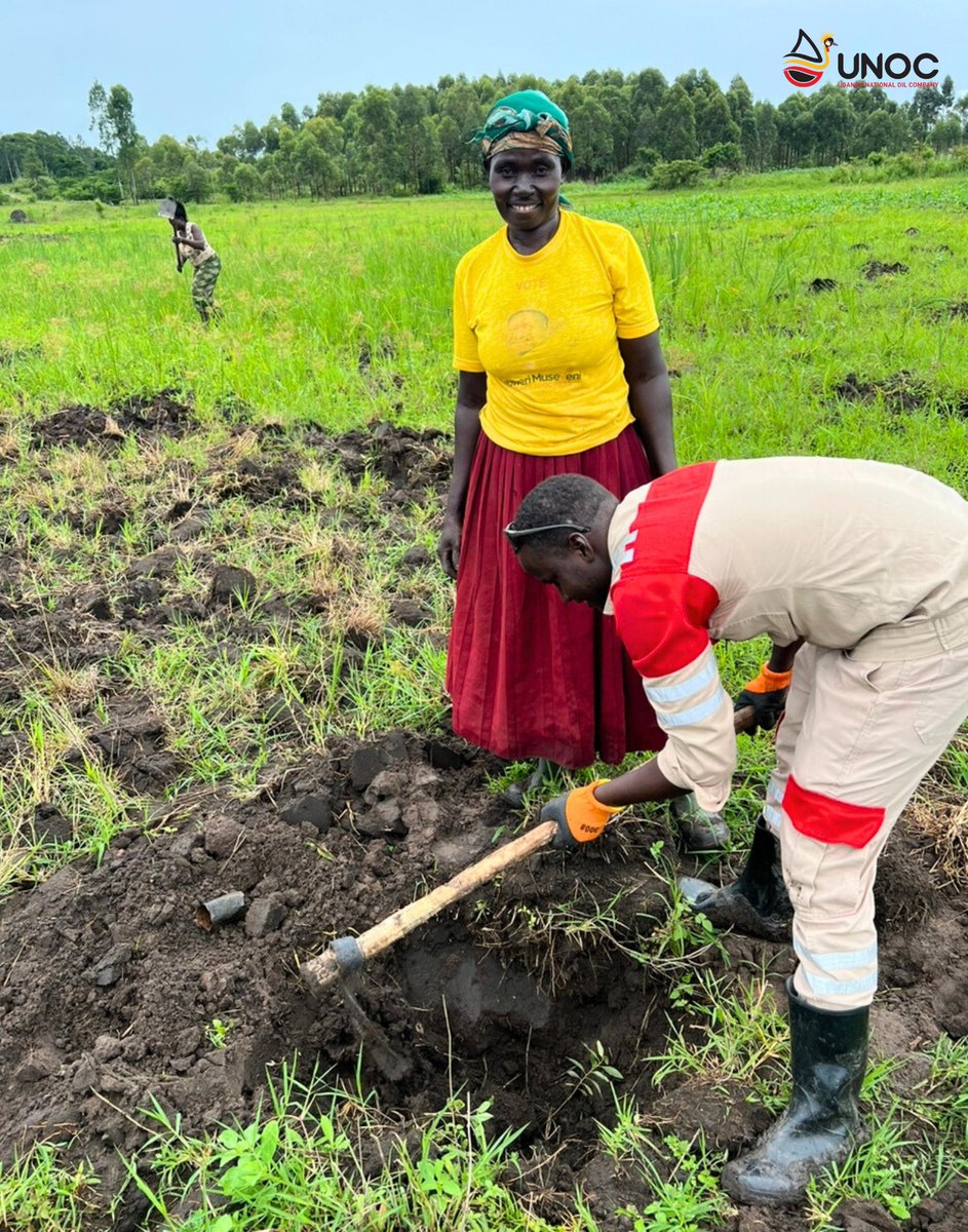 UNOC_UG's tweet photo. #ThrowbackThursday to when UNOC planted 11,250 trees: 8,500 at Kabalega Industrial Park and 2,750 at @upikuganda. These trees are now improving air quality, combating climate change through absorbing carbon dioxide, and creating greener, healthier communities.

Did you know that just one tree can store up to 167 kg of carbon dioxide per year?🤯