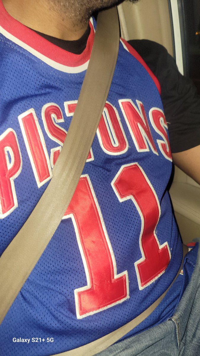 BigJbilla's tweet photo. #ThrowbackThursday #Classic #MitchellAndNess #HardwoodClassics #Pistons #Zeke https://t.co/Tzp7uAVdpf