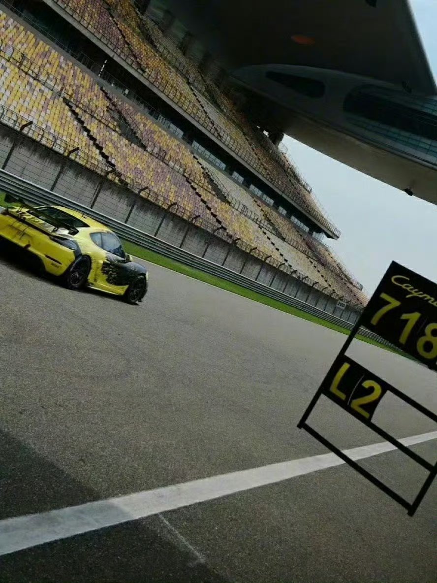 angelchenn_'s tweet image. (718) i like you, every single one of you — Kris Wu