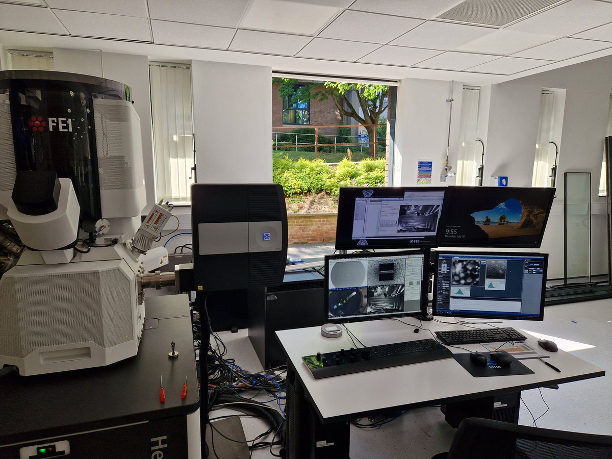 Perfect day for an open air fib session ! Doors removed ready for the tem delivery soon. In the meantime time I get some natural light 😄and wind 😵😂