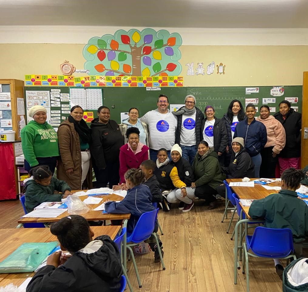 help2read's tweet image. The Help2Read team at Simondium, together with Adaptavist had a delightful day celebrating Mandela Day by spending 67 minutes with the Grade 1 students at Simondium Primary School.  @Adaptavist
#Help2Read #Adaptavist #AdaptAKind #MadelaDay #67minutes