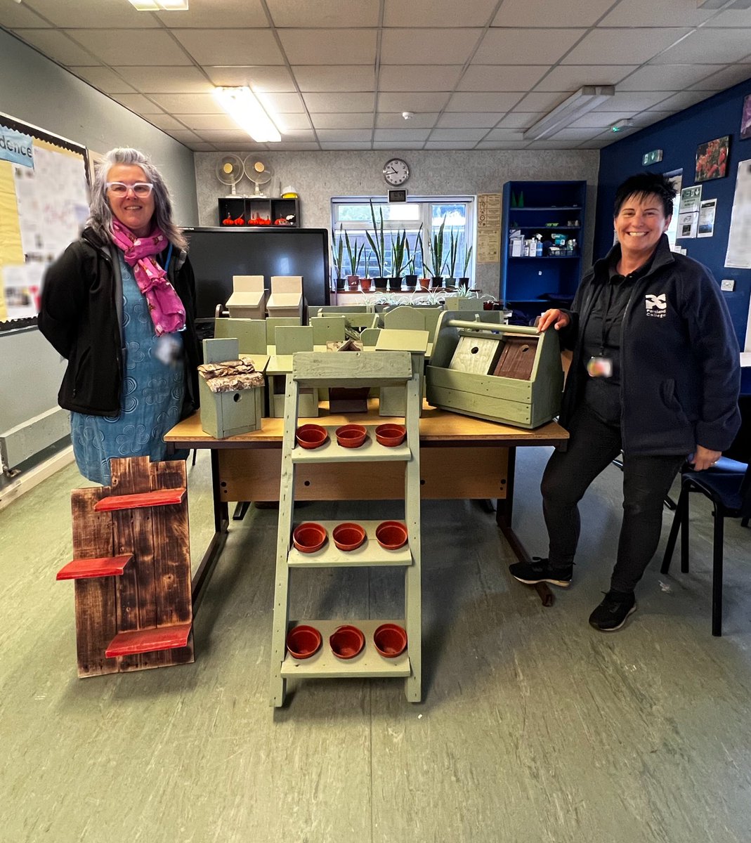 PS_EMidExecTeam (@emidexecteam) on Twitter photo Our Nottinghamshire Community Payback team have donated outdoor equipment, produced by people on probation as part of their sentence, to <a href="/PortlandCollege/">Portland College</a>'s Spring Fair. The money raised will go towards Portland College's charity.
Nominate a project: ow.ly/pZUC50QMkaO Our Nottinghamshire Community Payback team have donated outdoor equipment, produced by people on probation as part of their sentence, to <a href="/PortlandCollege/">Portland College</a>'s Spring Fair. The money raised will go towards Portland College's charity.
Nominate a project: ow.ly/pZUC50QMkaO