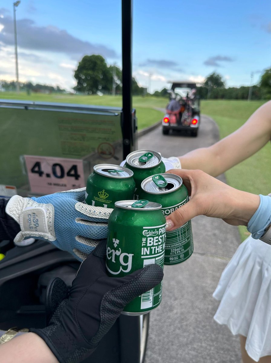 Time flies, but the charm of golf is eternal. Compete with friends on the golf course and enjoy the double happiness of friendship and competition! 🏌️‍♀️⛳️