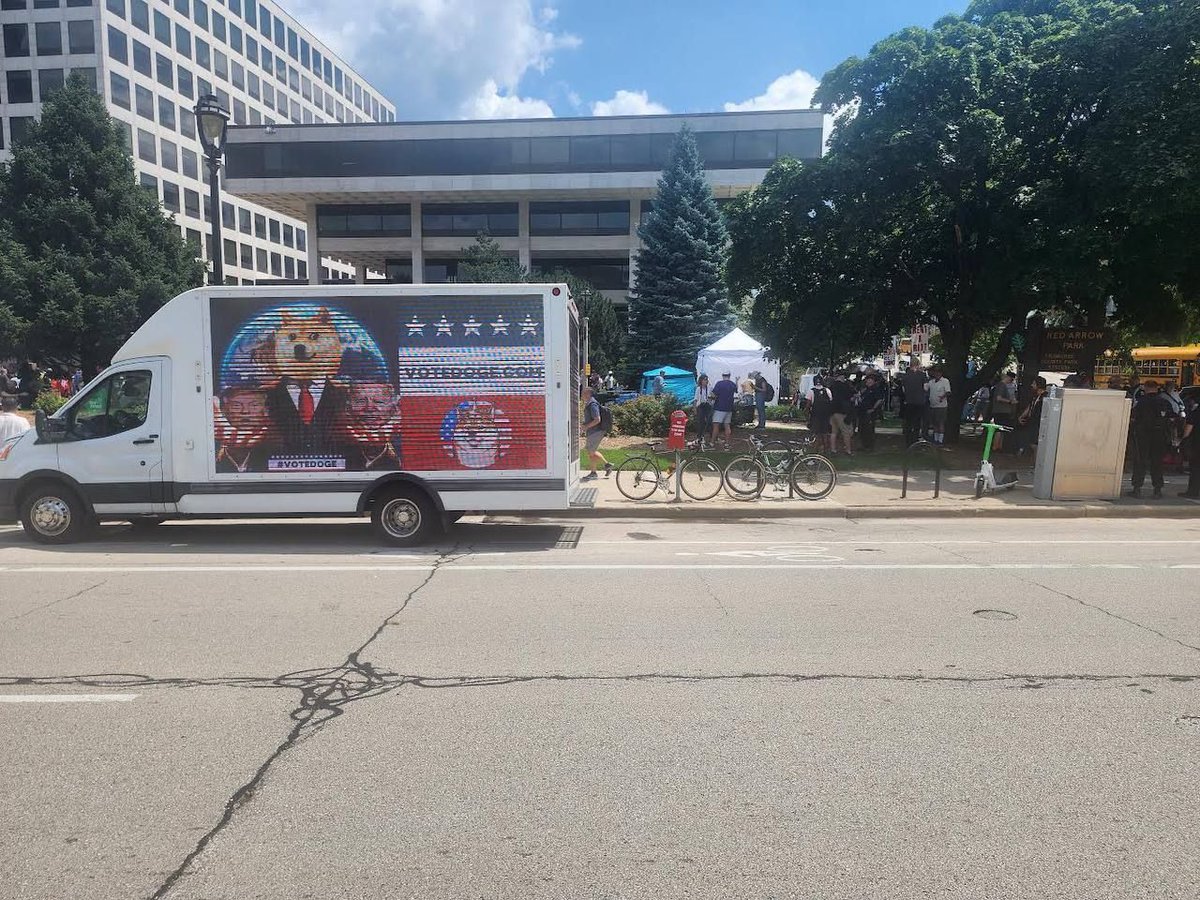 LariVoteDoge's tweet photo. Huge thanks to our supporters for making our presence a standout success at the RNC! 🚀 #VoteDoge #Decision2024 https://t.co/T6GL3PpsMa