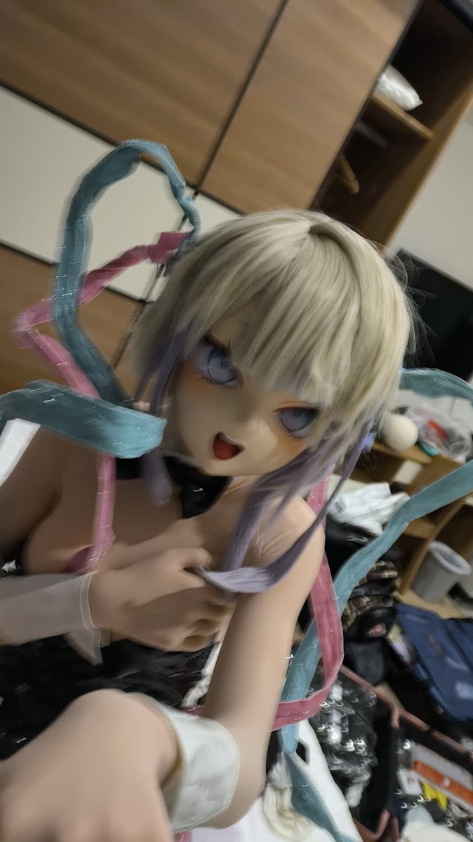 唉唉唉！？？要去酒店的话也先让我把衣服穿好吧！？要走光啦！
#kig 
#糖糖
#超天酱
#kigurumi