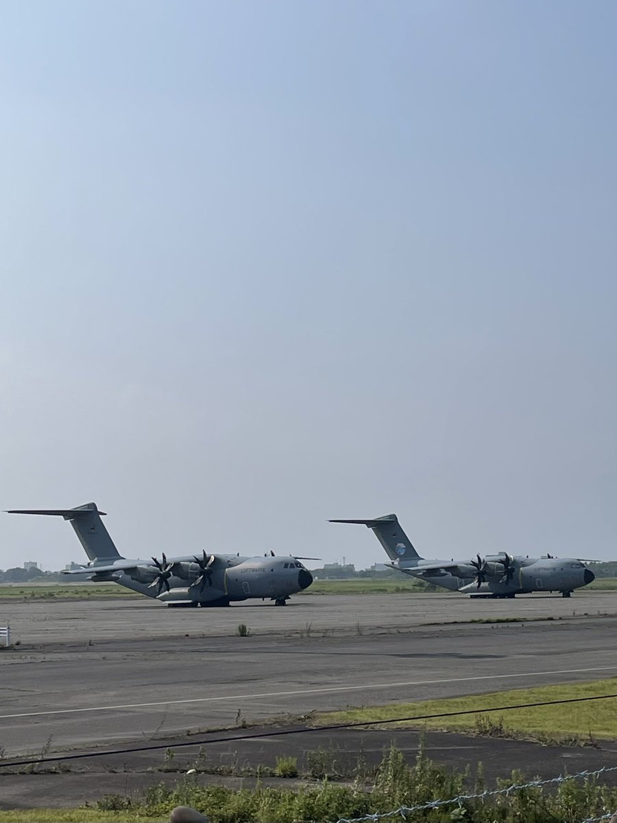 SeattleAirlines's tweet photo. #germanyairforce #luftwaffe #A400M 
#RJCJ #CHITOSEAB 
#ドイツ空軍 #日独共同訓練 #千歳基地 https://t.co/uNHRn0Dori