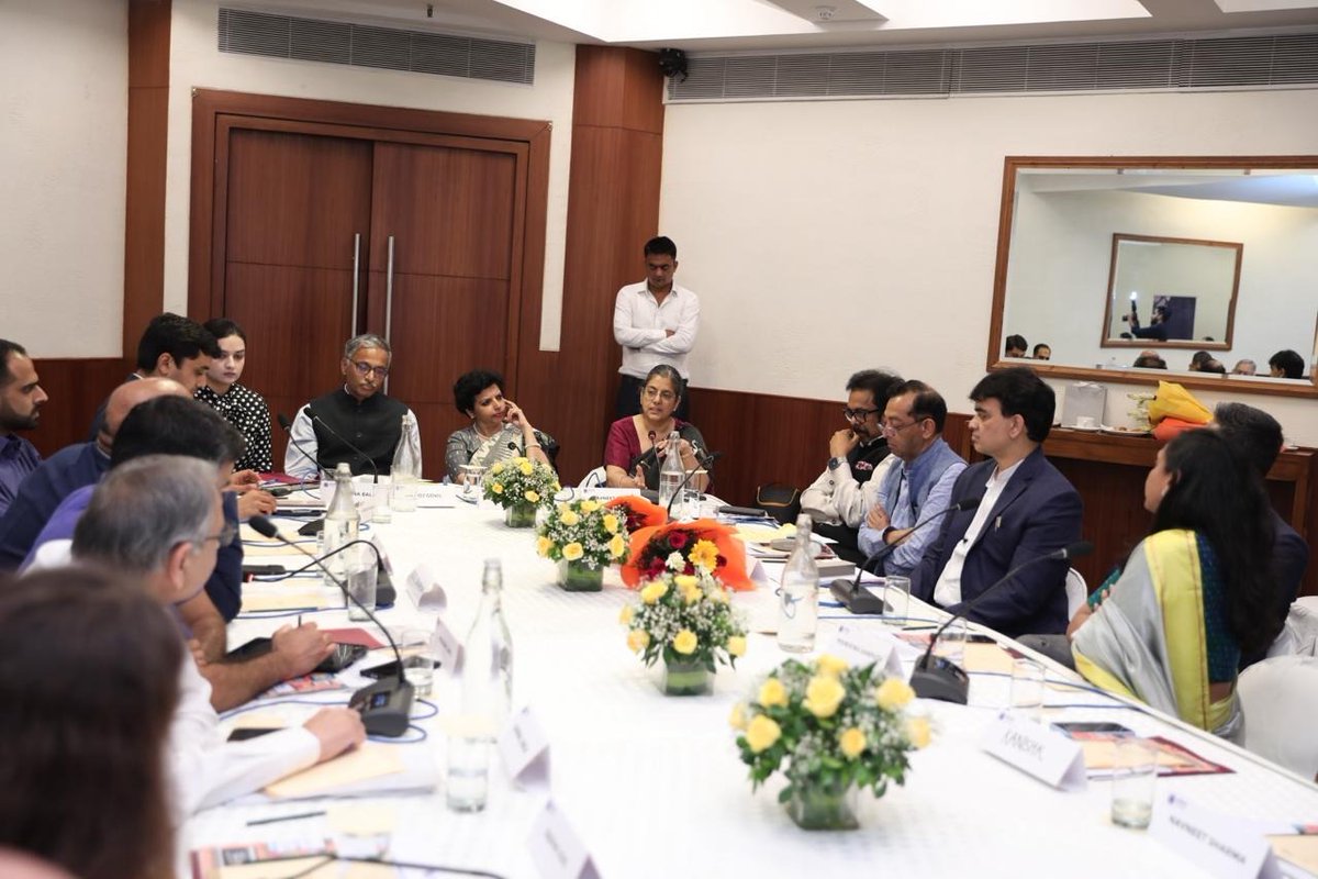 CCI tweet media