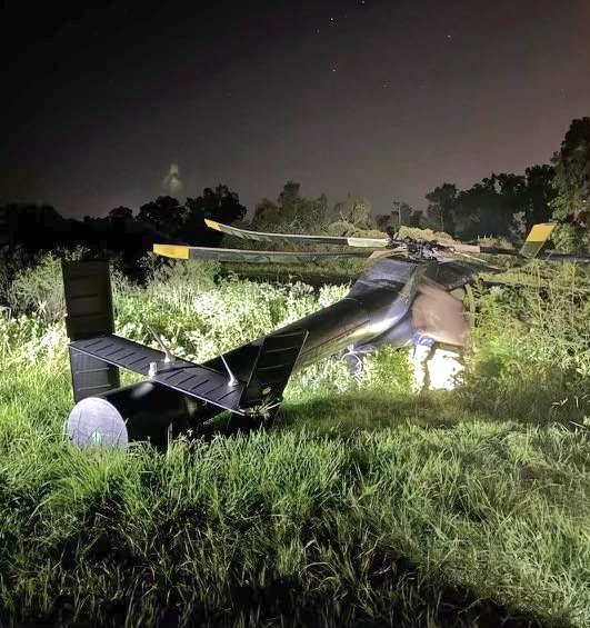 ivancp25's tweet photo. #AccidenteAéreo de un helicóptero #MD600 (N609RP) de la policía cerca del Lago Eagle, #Texas, #USA 🇺🇸. 6 ocupantes. 5 heridos. Pertenece a la Oficina del Sheriff de #HarrysCounty. Realizó un aterrizaje muy fuerte durante unos entrenamientos nocturnos con un equipo #SWAT. 17-07-24 https://t.co/hvpSYEGxjc