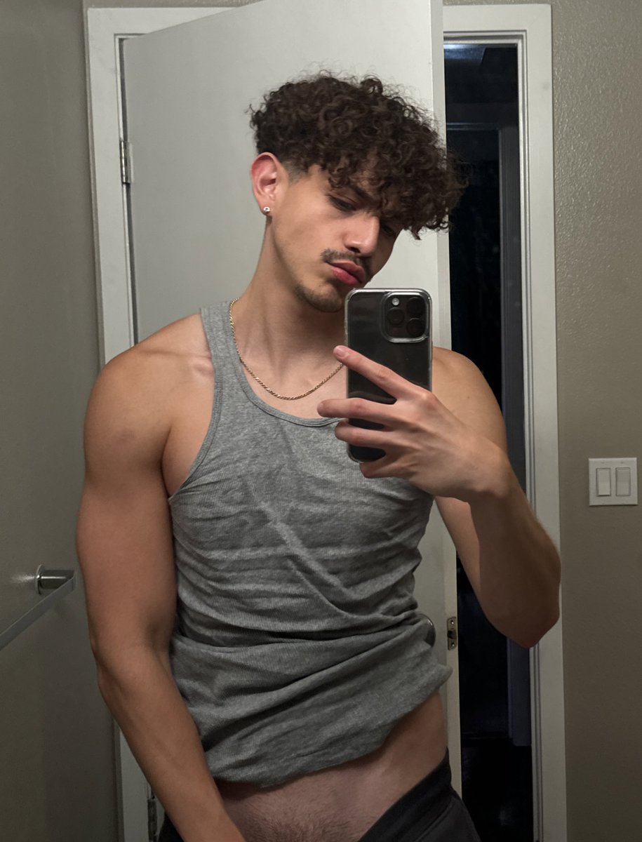 𝐈 𝐰o𝐤e u𝐩 𝐥i𝐤e t𝐡i𝐬.