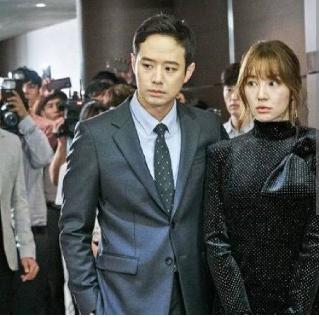 floraanka's tweet photo. Vee bir dizi daha biter.
Sahte ilişkiden büyük bir aşka dönüşen Yoo Jung ve Woo Hyun'un hikâyesini anlatan #FlutteringWarning veya diğer adıyla #LoveAlert konusu, oyuncuları, görsellik ve ostlarıyla baştan sona izlemesi çok keyifli bir diziydi.
Güzel çiftime veda zamanı... https://t.co/59u81RNqyq