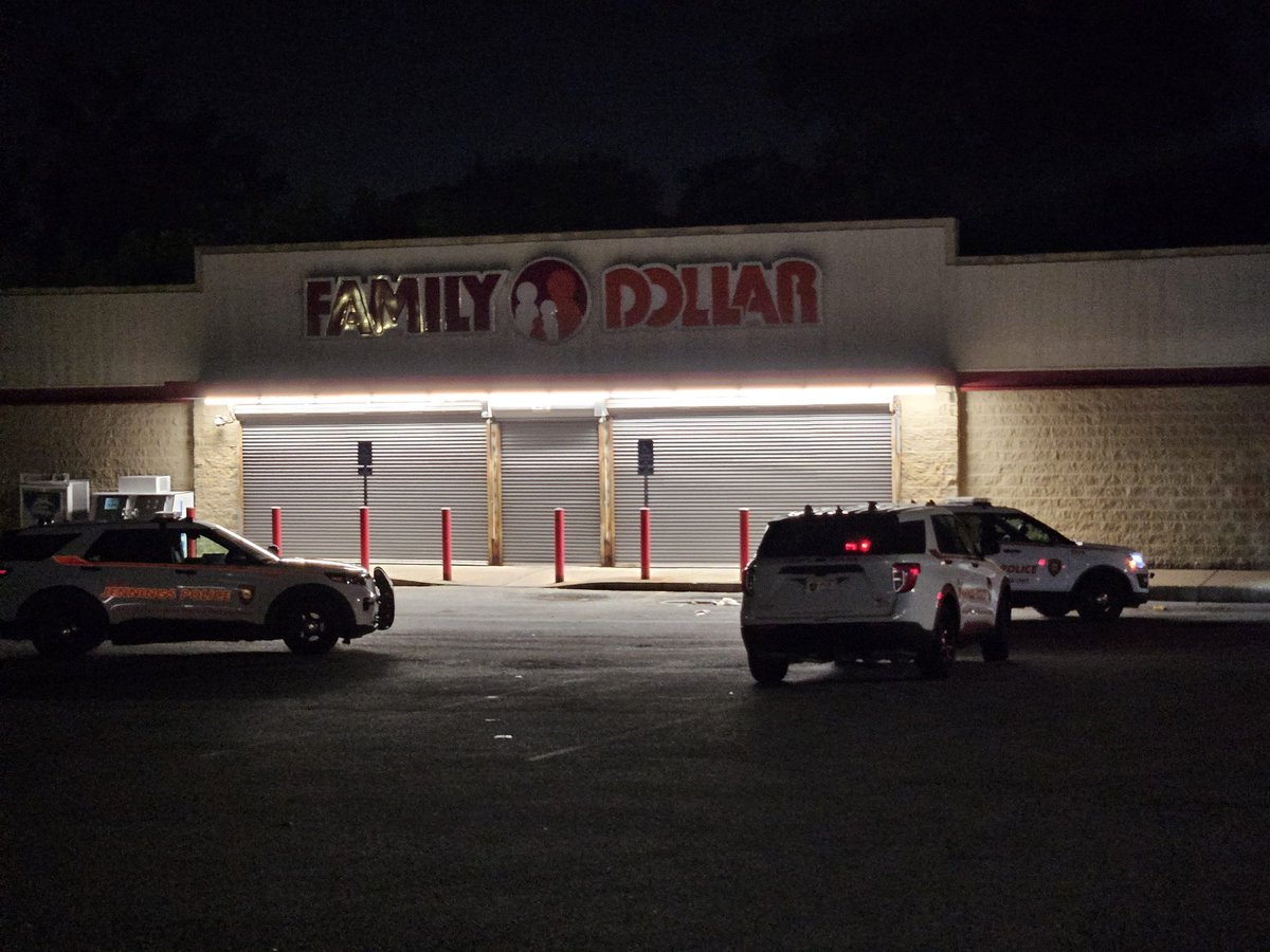 DrewMitchellTV's tweet photo. @SLMPD and @stlcountypd working seperate business burglaries overnight. Nu Fashion Beauty in south St. Louis and Family Dollar in Jennings @KMOV https://t.co/PQiShYCXnB
