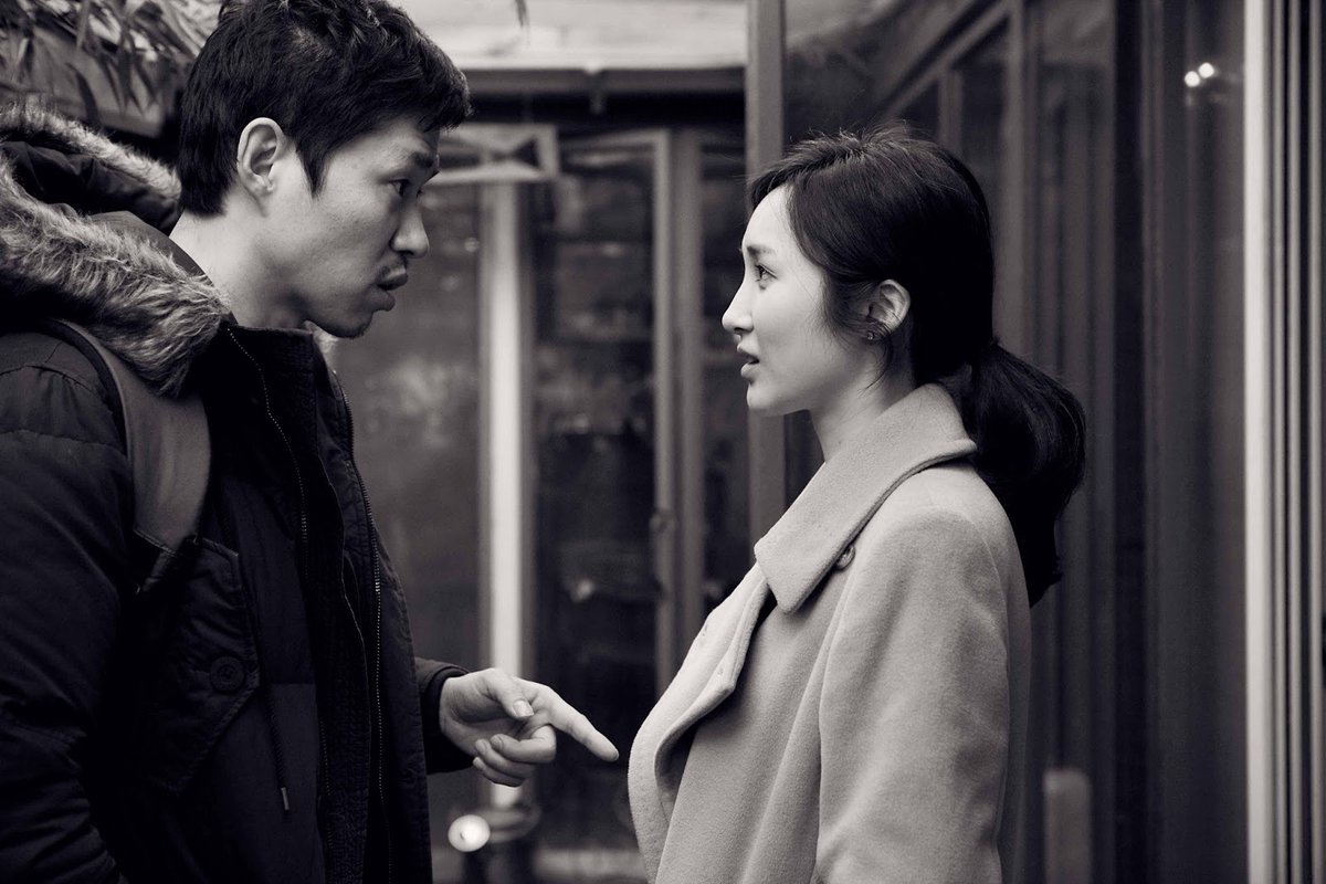 En una bonita semana para los amantes del cine de Hong Sang-soo --en realidad del buen cine--, recordamos nuestro díptico sobre su filmografía:

- El cine de Hong Sang-soo (Parte I). eamcine.com/pZKSCT
- El cine de Hong Sang-soo: ¿Qué mira Kim Min-hee? (Parte II).