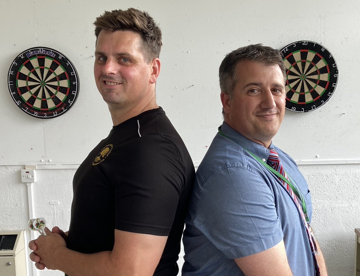 mrse_art's tweet photo. Who was your money on?
Congratulations to Mr “The Spear' Mills who is the winner of the KHS staff darts competition. He beat 'Stack em Stockham' in the final 3-2. 
A huge Thankyou to Jon, Ethan and Monty in the @KHS6thForm for marking and checking! @KingHenrySchool @KHS_PE_Dept https://t.co/1ZJtnaS41P