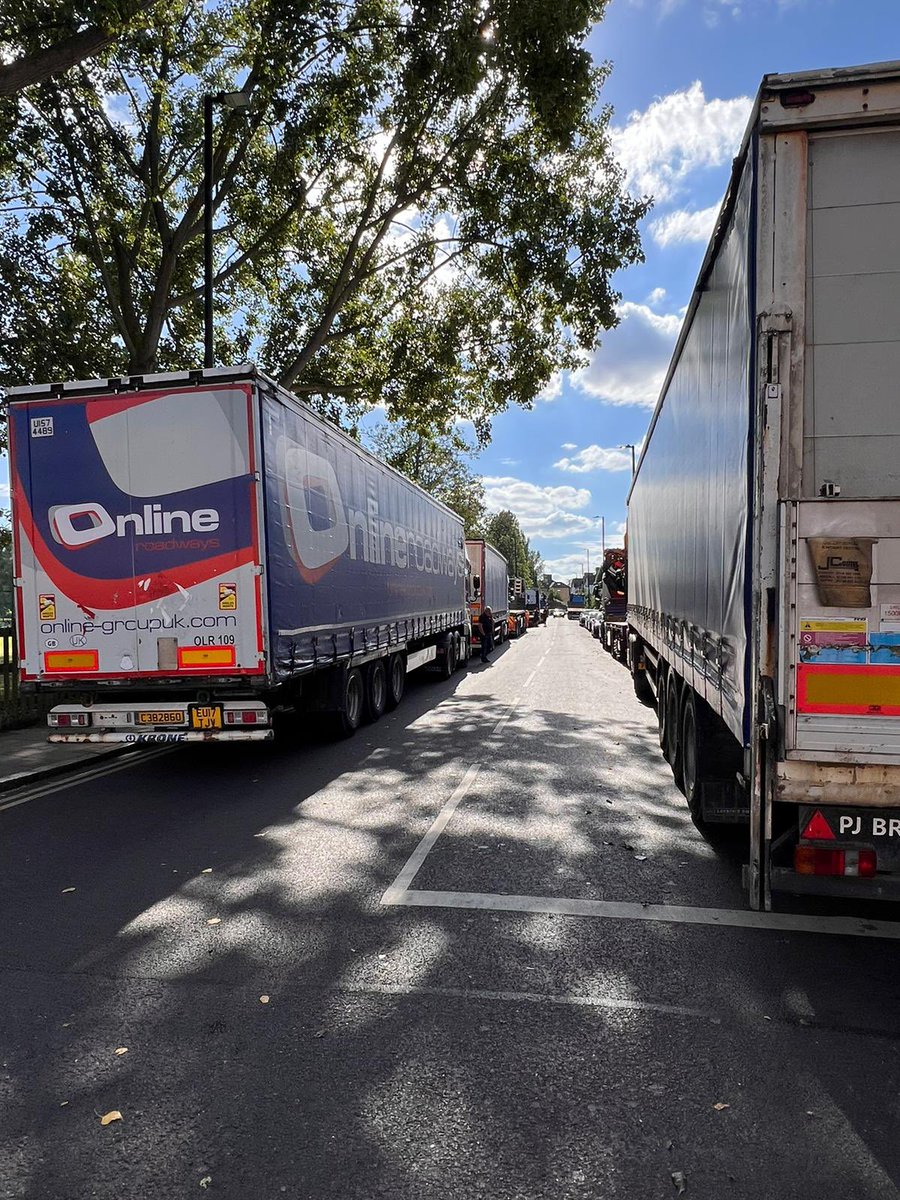 And of course Endymion Rd is the only way for trucks loading out from Wireless to get into the park, which means a residential road has become a truck park <a href="/haringeycouncil/">Haringey Council</a> <a href="/FinsParkFriends/">Friends of Finsbury Park</a>