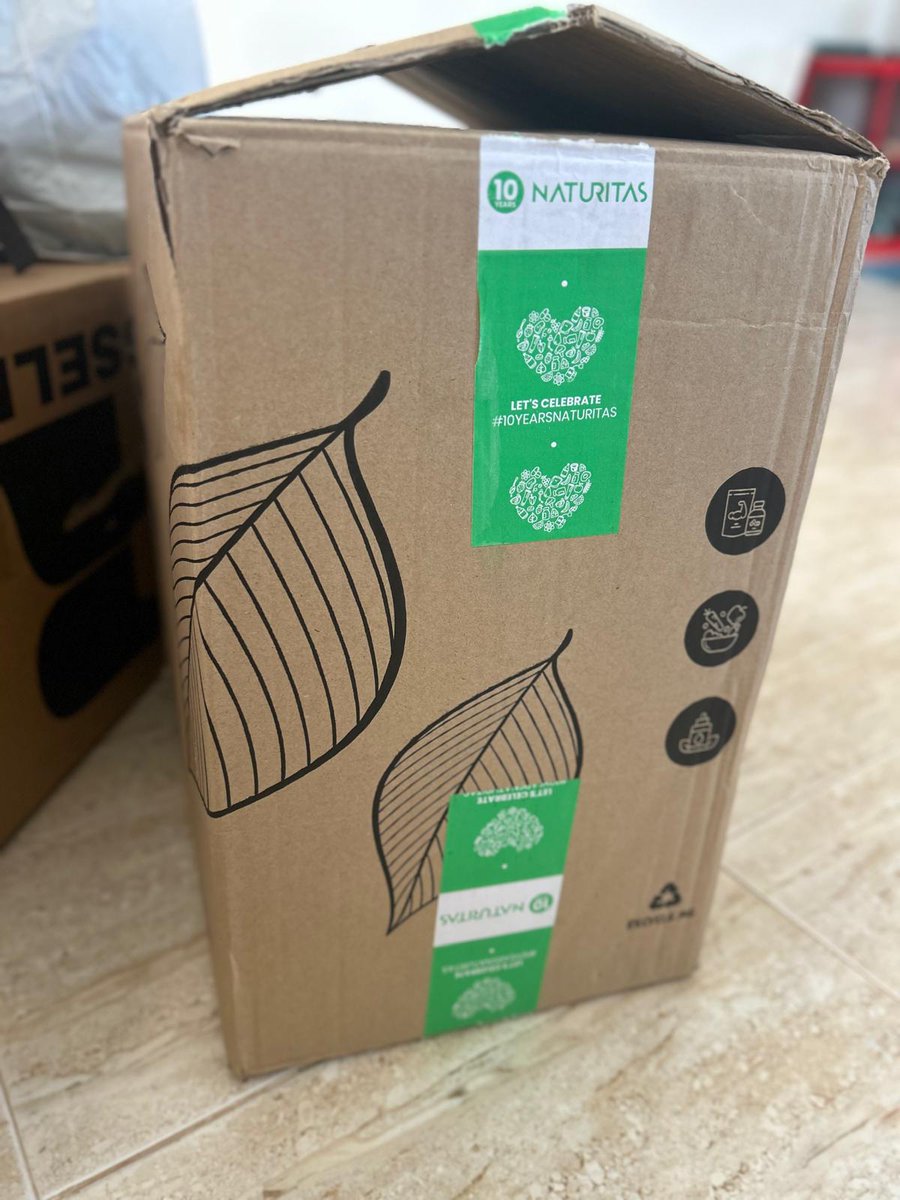 Ya tenemos en casa nuestro merchandising para la <a href="/PonteWordCamp/">WordCamp Pontevedra</a> !!
Hasta <a href="/nahuaibadiola/">Nahuai Badiola</a> nos daría su aprobación ❤️‍🔥!
(nota: la caja es reciclada)