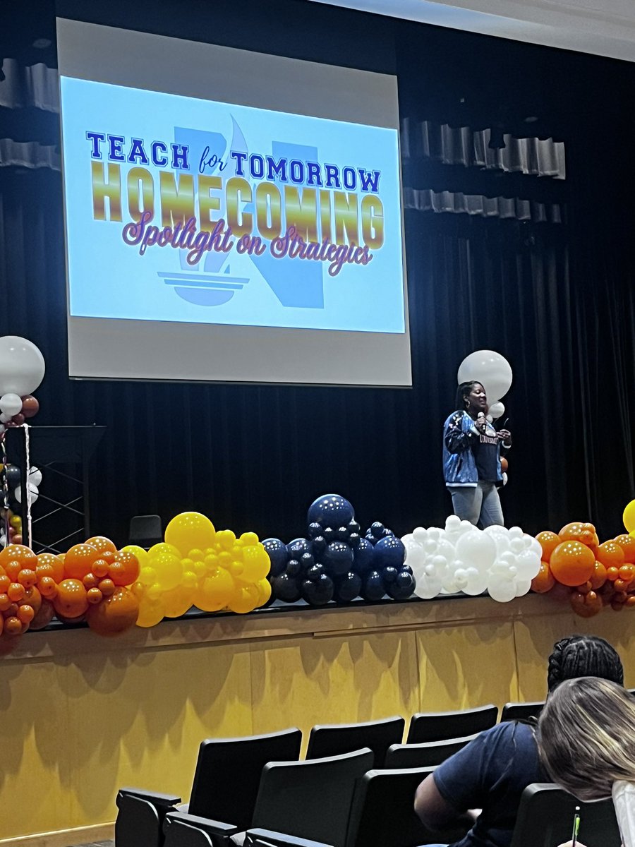 DowdyOHES_MC's tweet image. What a way to start the NEW year…..Teach 4 Tomorrow is getting everyone excited! @OHES_Covington @NewtonCoSchools @Lori_McGovern @writeright_now @ttuedtech #T4THomecoming24
#ReadySetTech