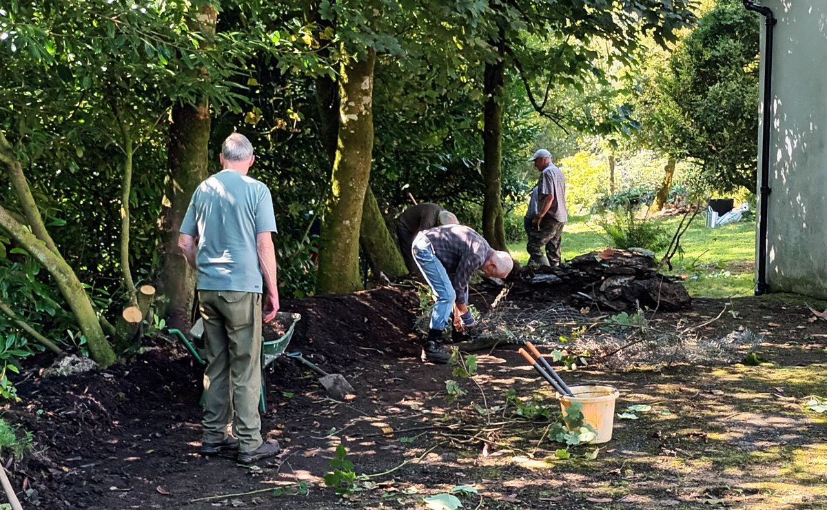There are lots of ways to make a difference for #Nature in your community. Pop along to #Lynmouth National Park Centre Sat 27 July 2:30- 4:30pm to meet <a href="/DevonWildlife/">Devon Wildlife Trust</a> for free advice on planting a mini meadow, wildlife friendly gardening tips and greening communities.