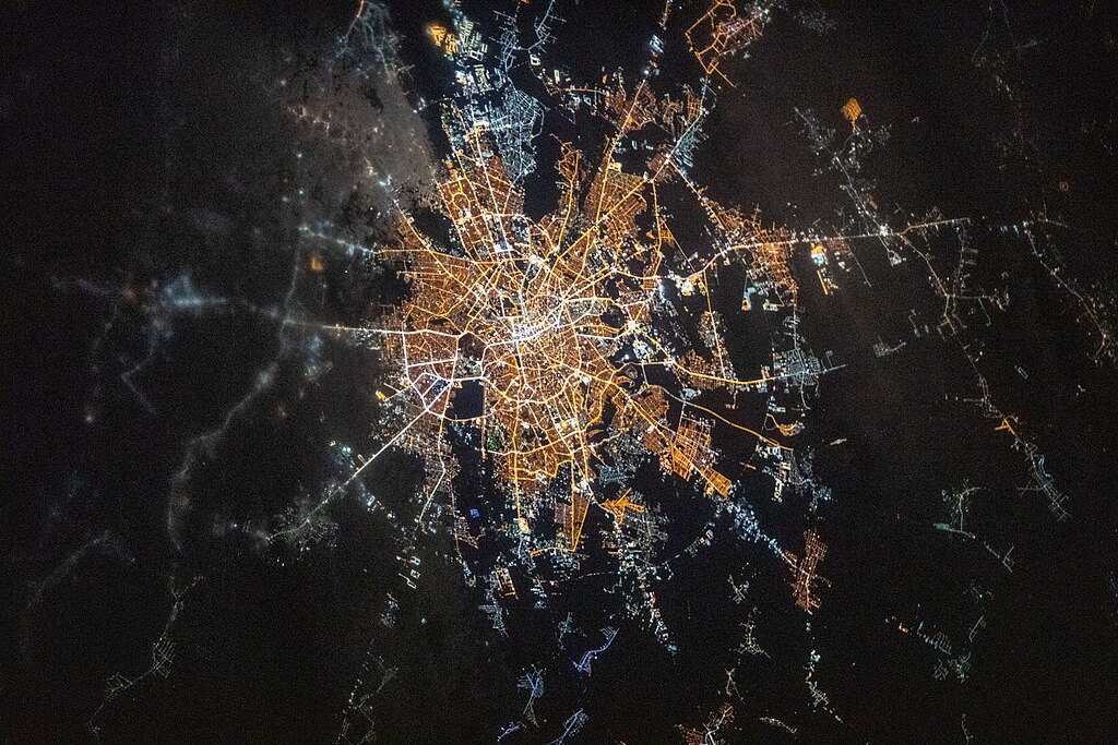 Royal Society Publishing (@rsocpublishing) on Twitter photo Our next behind the paper seminar is on 24 July at 2pm (Europe/London) #JRSocInterface author Gabriele Manoli speaks with <a href="/DiegoRybski/">Diego Rybski</a> on his article, the angiogenic growth of cities. Find out more & sign up here: ow.ly/St3P50SBwxO Our next behind the paper seminar is on 24 July at 2pm (Europe/London) #JRSocInterface author Gabriele Manoli speaks with <a href="/DiegoRybski/">Diego Rybski</a> on his article, the angiogenic growth of cities. Find out more & sign up here: ow.ly/St3P50SBwxO