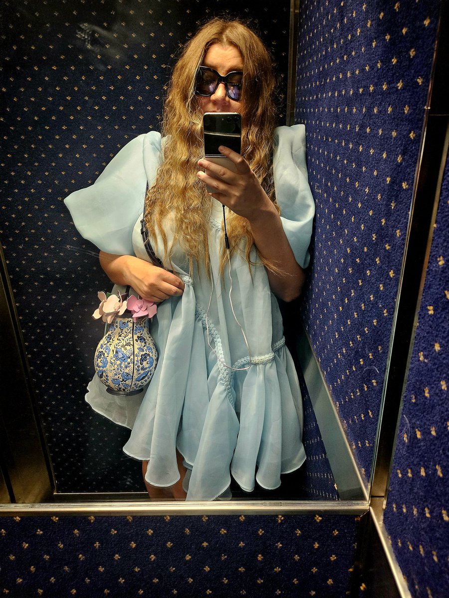 Elle McNicoll ✍🏻📚🩷💜💙 tweet media