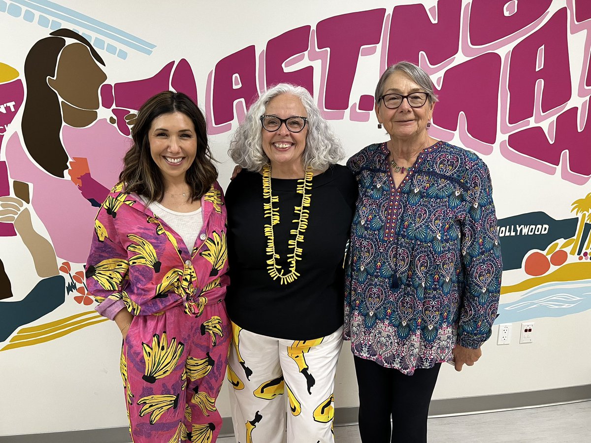 bananababe44's tweet photo. After 20 years in the biz, that’s a wrap at @PPActionCA
The work is great, but the people are better.
🍌out
#StandWithPlannedParenthood #Grateful https://t.co/uurzUhIWyy