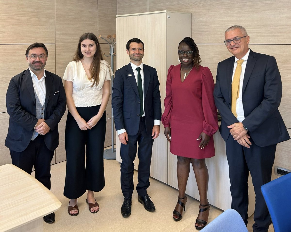 PelletJeremie's tweet photo. Grazie mille per l'accoglienza in Roma ! Great meeting and lunch with @aics_it in #TeamEurope format - 🙏 Marco Riccardo Rusconi - and warm welcome at @UN headquarters of @FAO @WFP &amp; @IFAD to discuss mobilisation of expertise and further partnerships 
💪🏻 @Practitioners_ Network https://t.co/vvbXA6WL5Z