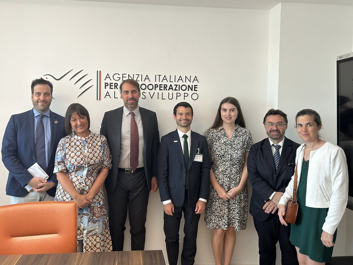 PelletJeremie's tweet photo. Grazie mille per l'accoglienza in Roma ! Great meeting and lunch with @aics_it in #TeamEurope format - 🙏 Marco Riccardo Rusconi - and warm welcome at @UN headquarters of @FAO @WFP &amp; @IFAD to discuss mobilisation of expertise and further partnerships 
💪🏻 @Practitioners_ Network https://t.co/vvbXA6WL5Z