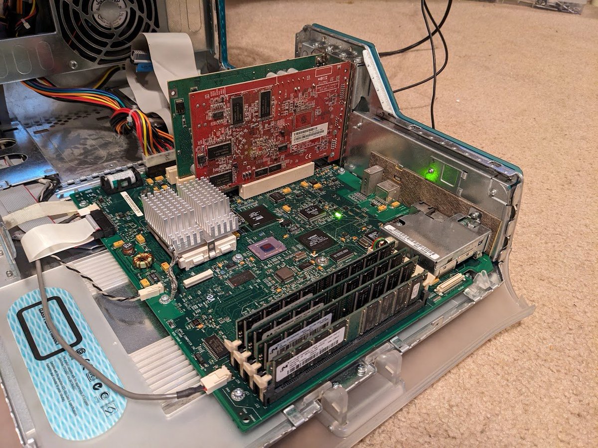 Broken_Forks's tweet image. Hello again old friend! #powermac