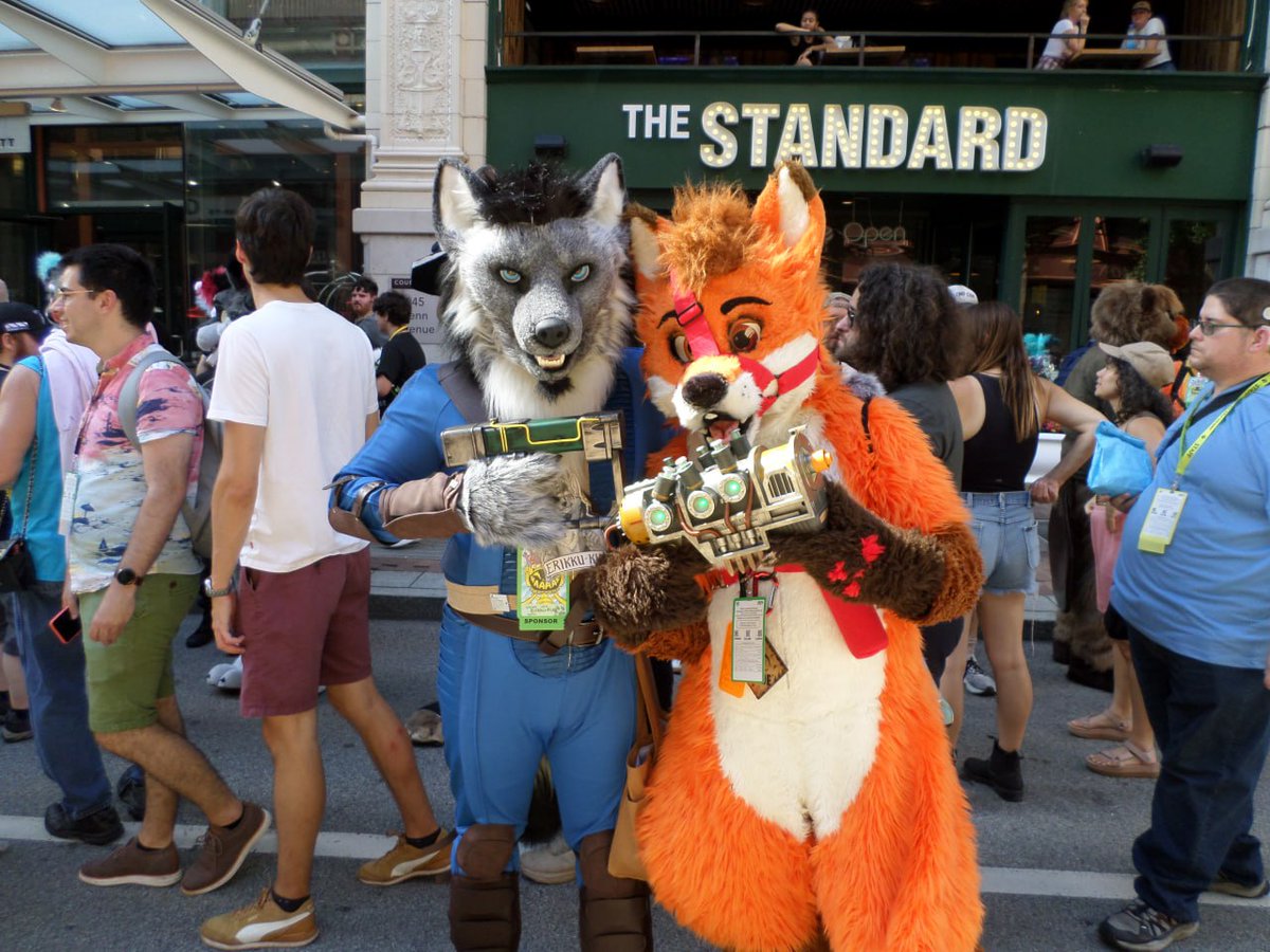 Blade_The_Fox tweet media