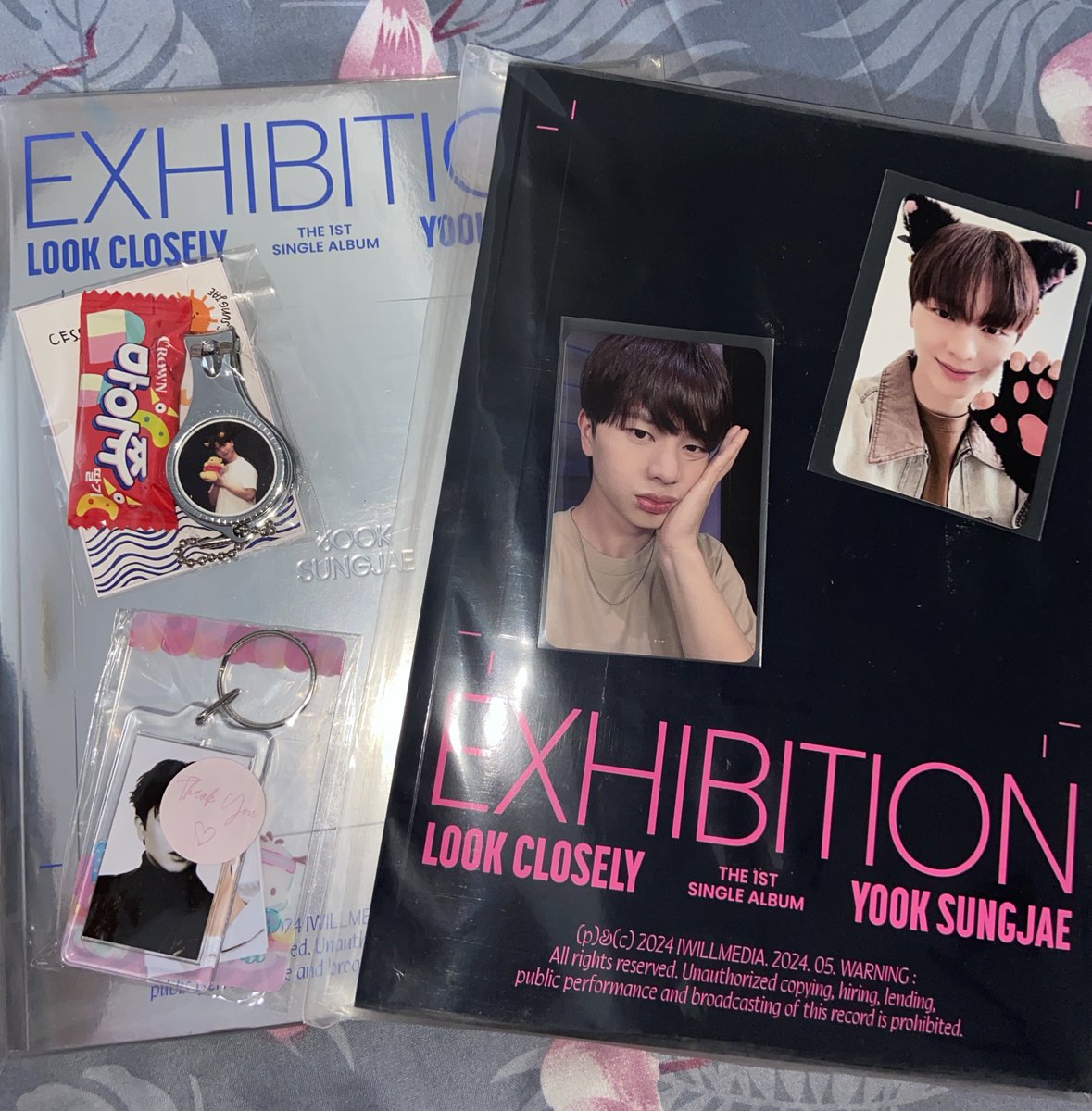 btob_sngj's tweet photo. received exhibition albums today!! so kilig sa sungjae meow/rawr 😻 pero mas sumaya ko sa freebies cutie saur much 🫶🏻 thank youu po @kpopchuwaPH @lukexizzleEXTRA 🩵

#KPCPH_PROOF
#lukexizzleEXTRA_Feedback https://t.co/pOuOJ6kAVq