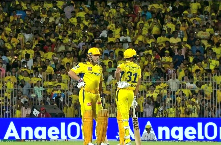 HustlerCSK's tweet photo. They hate him coz he wears Yellow!! https://t.co/7Gr0vnP3SH